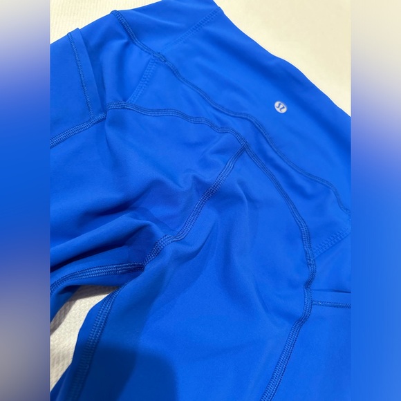 Lululemon All the Right Places Crop II in Women’s Size 6, Blue - Picture 3 of 5